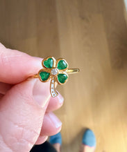 Clover Ring
