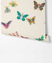 Flying Butterfly & Bug Wallpaper