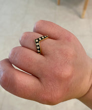 Arrow Ring